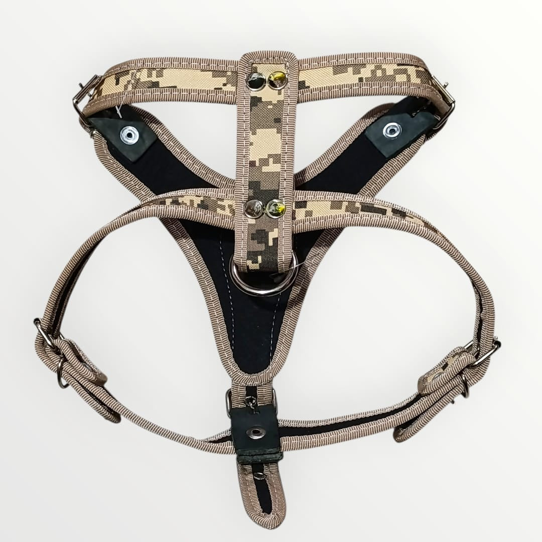 Pechera reforzada estilo militar