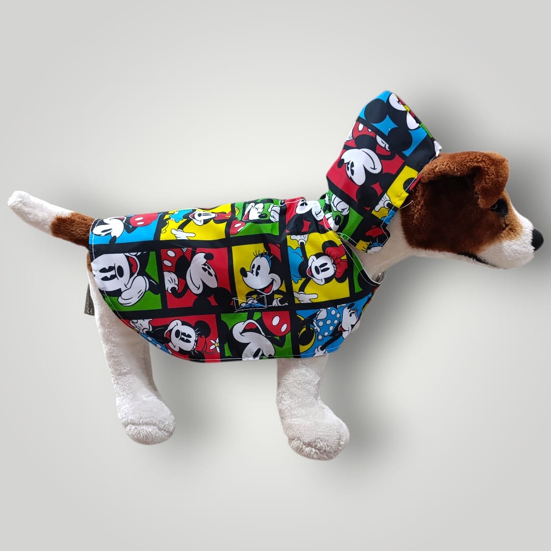 Impermeable con estampado
