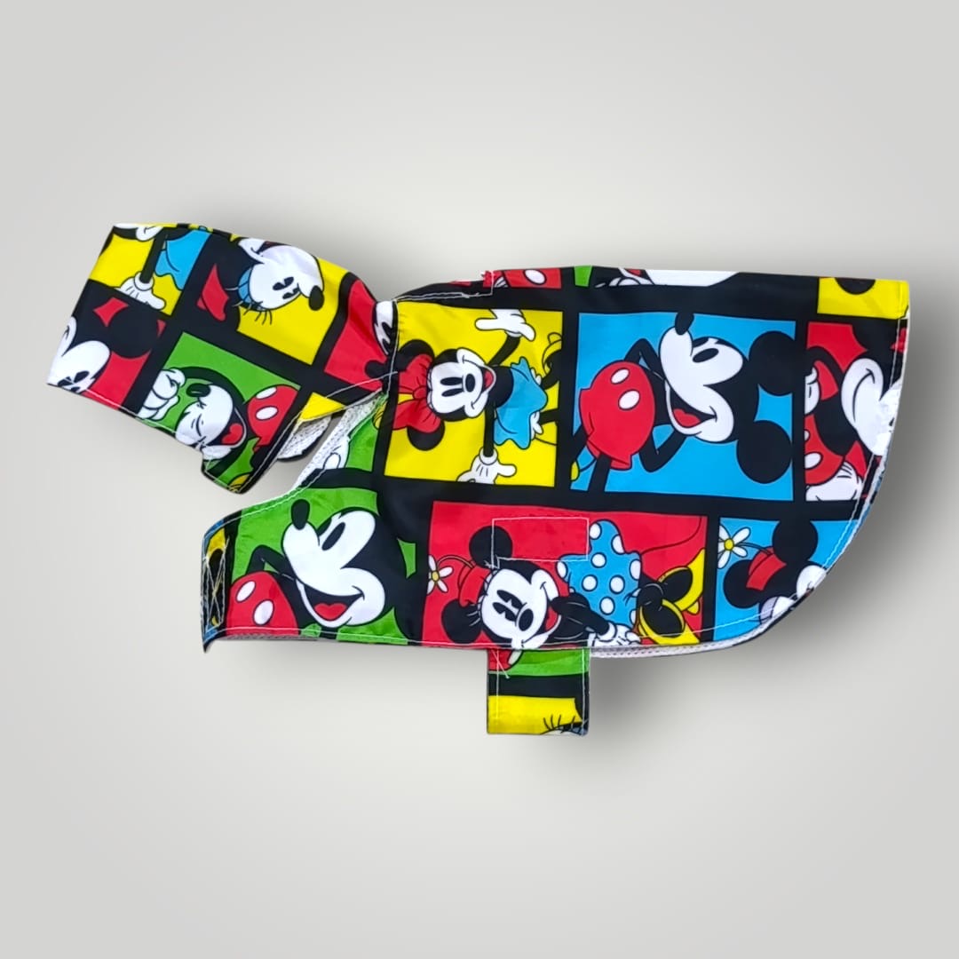 Impermeable con estampado